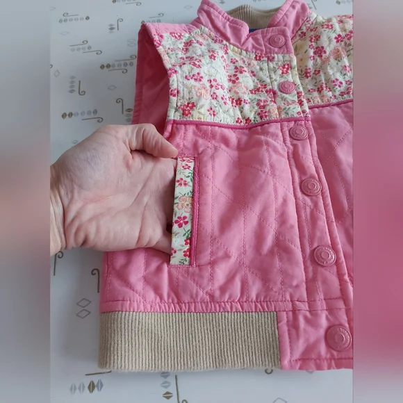 sleevless jacket - Picture 11 of 15